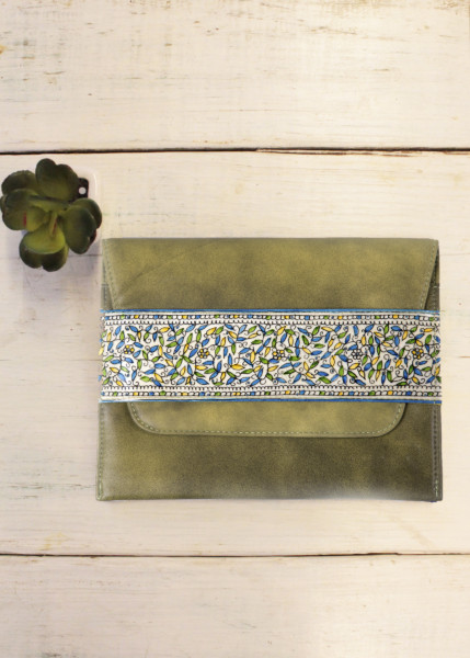 CLUTCH-SLIM/FOLLIAGE (VINTAGE YELLOW)