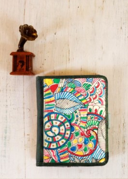 WALLET PASSPORT/ DOODLE  – BOTTLE GREEN