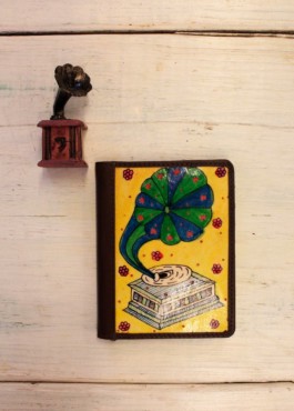 PASSPORT COVER – GRAMOPHONE